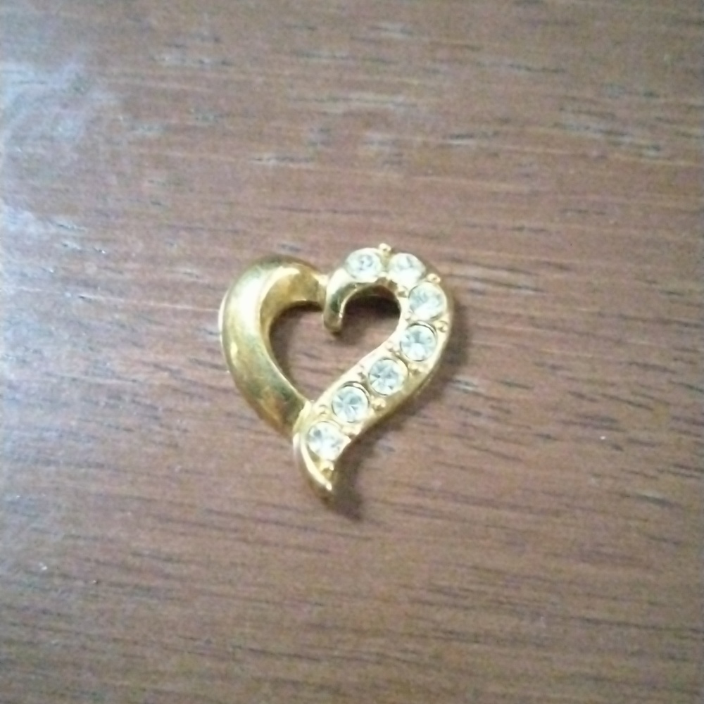 Vintage Avon Heart Pendant